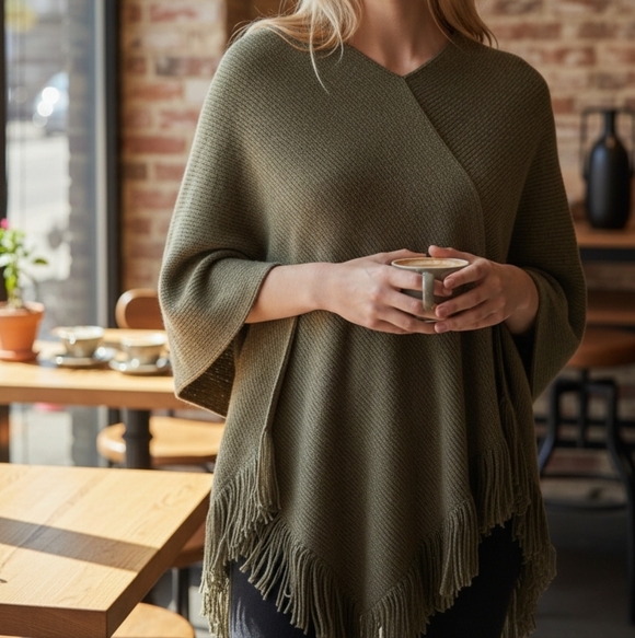 STEVE MADDEN & LILY PULTIZER - Picture 4 of 7